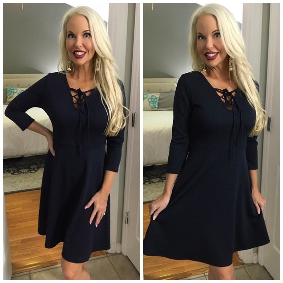 Dresses & Skirts - 😊LAST 1! Tie Front Flattering Fit Textured Dress!